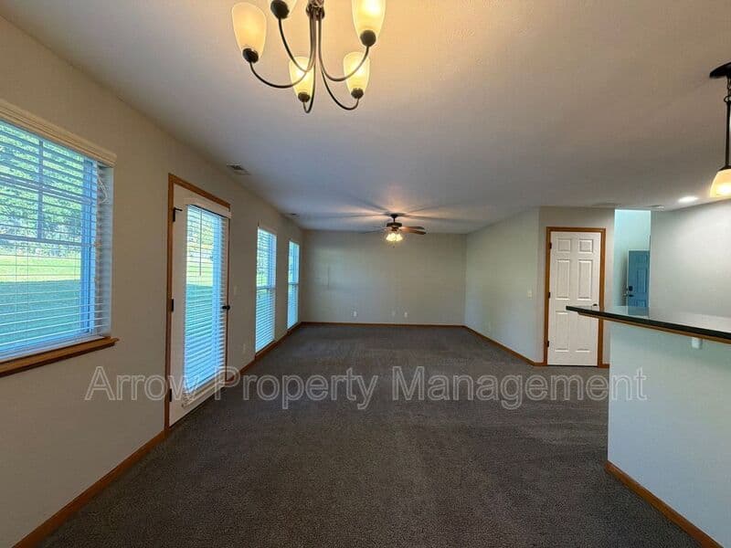 Lincoln Townhome: 4415 N 18