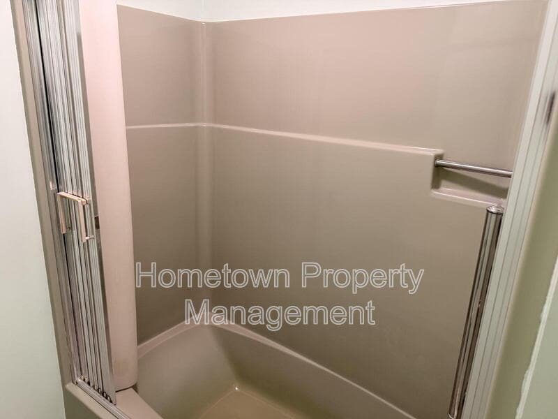 Camp Hill House: 215 N 33rd St
