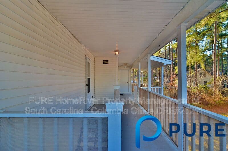 Columbia House: 17A Battery Walk Ct