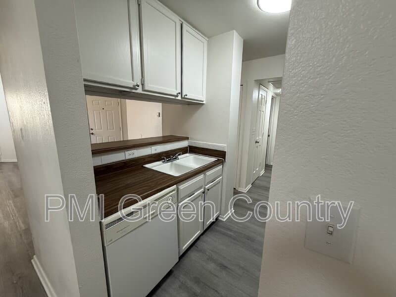 Tulsa Condo: 6639 S Victor Ave