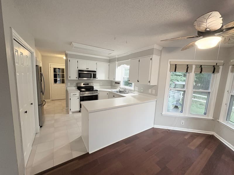 Blythewood House: 311 Derrick Ln
