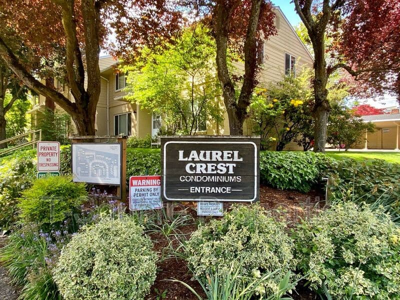 Seattle Townhome: 4883 Terrace Dr NE