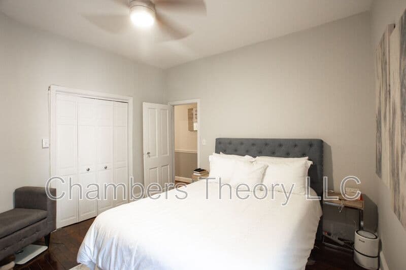 Washington Condo: 1823 Riggs Pl NW
