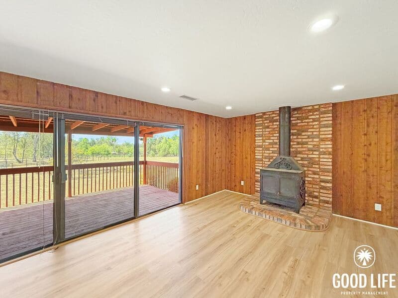 Valley Center House: 19286 Paradise Mountain Rd