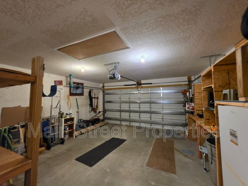 Pace House: 5165 Peach Drive