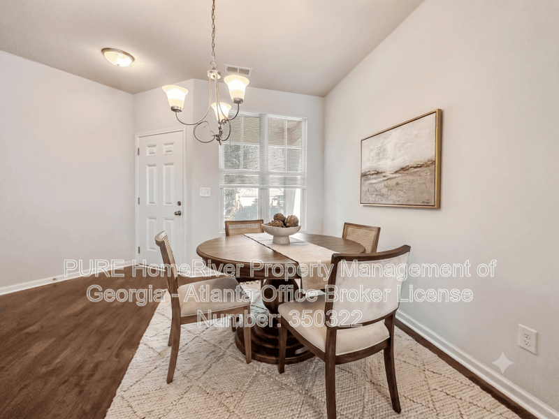 Mcdonough House: 206 Daisy Cir