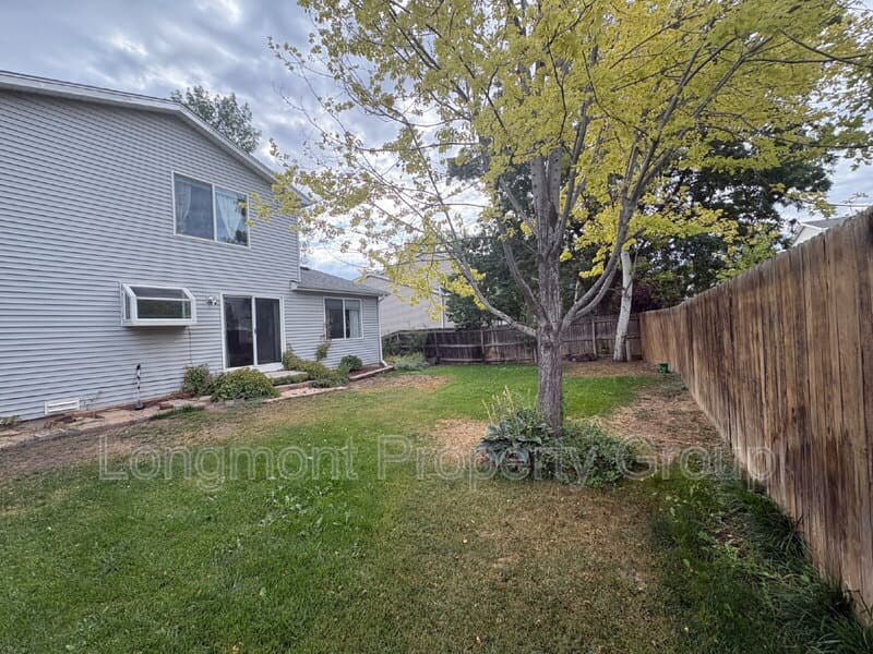 Longmont House: 1293 Red Mountain Drive