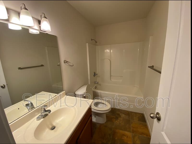 Cape Girardeau Condo: 3 Village Drive - 303