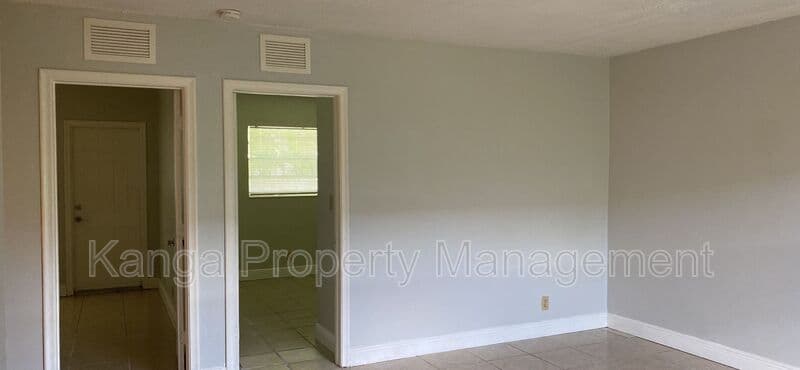 Fort Lauderdale Condo: 220 Sw 8Th St