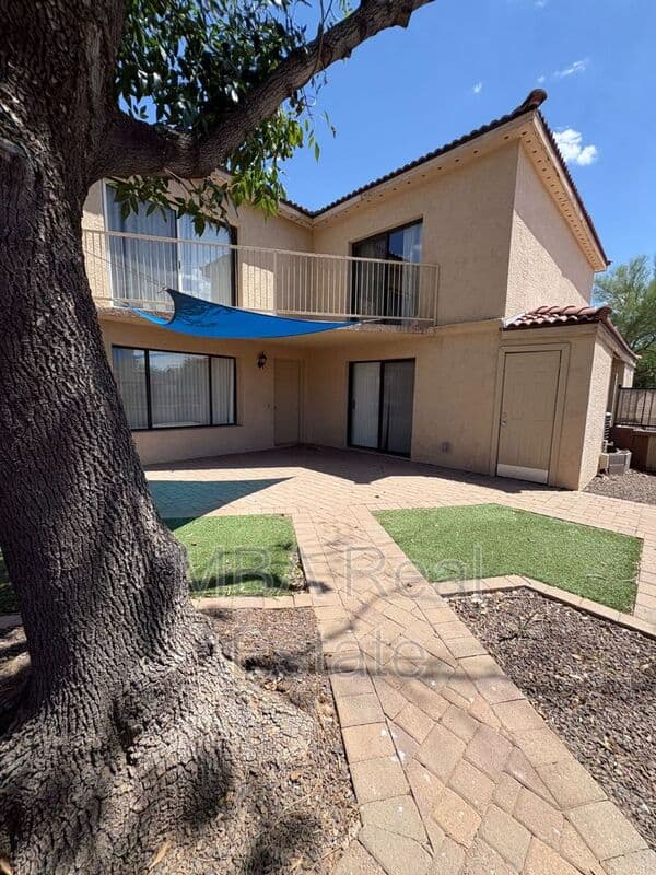 Phoenix Townhome: 15650 N 19th Ave