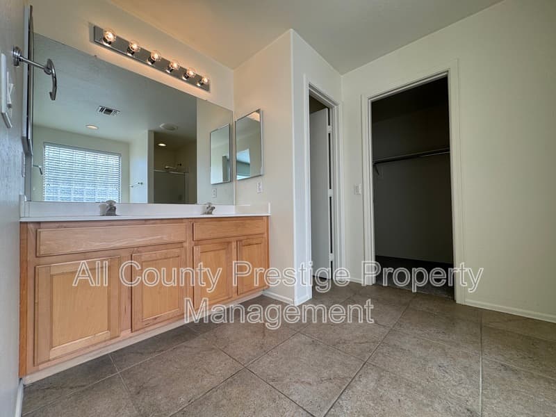 Laveen House: 6859 W Darrel Road