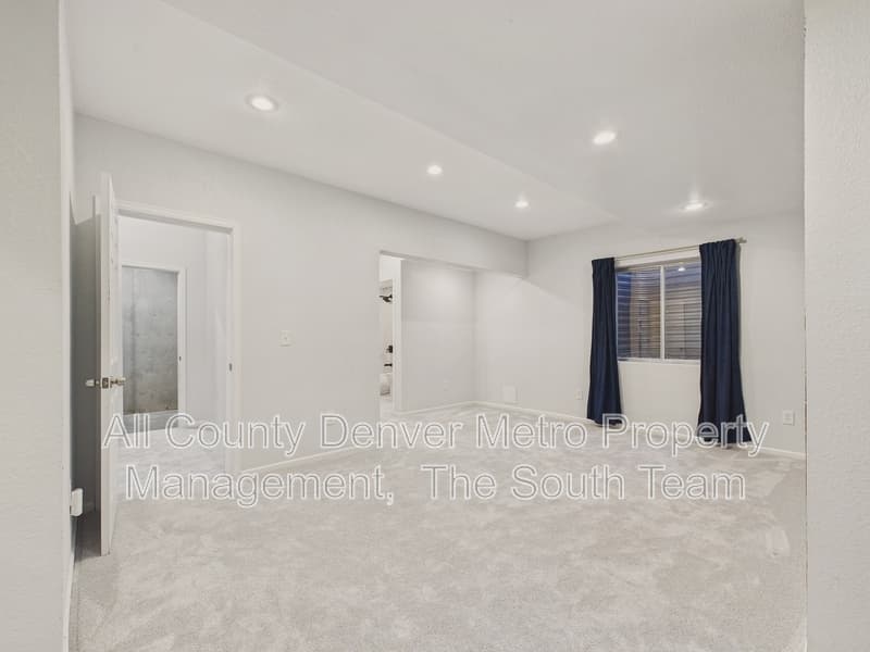 Aurora House: 14192 E Chenango Pl