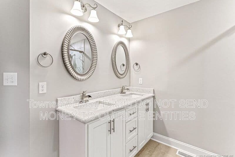 Fayetteville House: 315 Westview Dr.