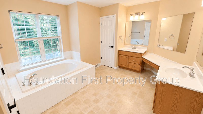 Gettysburg House: 874 Boyds School Rd