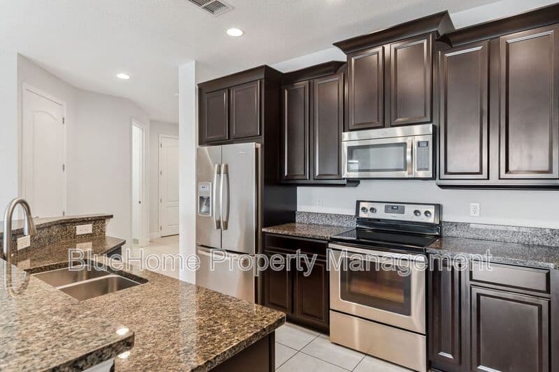 Orlando Townhome: 10738 Belfry Cir A