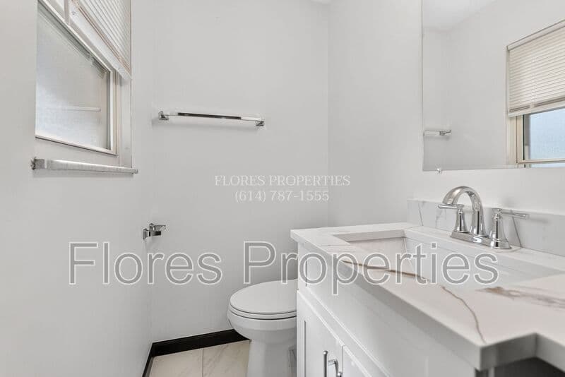 Columbus House: 6406 Faircrest Rd