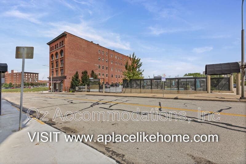 Kansas City Condo: 609 Central St