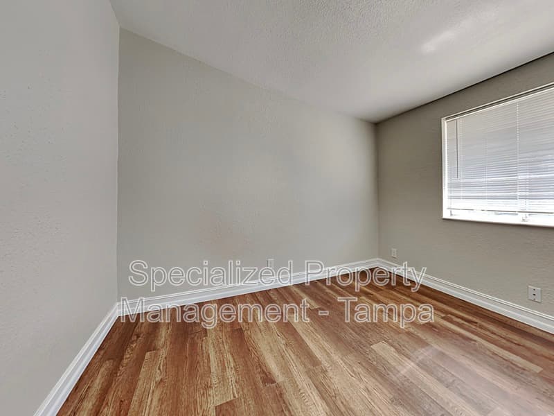 Spring Hill House: 13426 Tyringham St