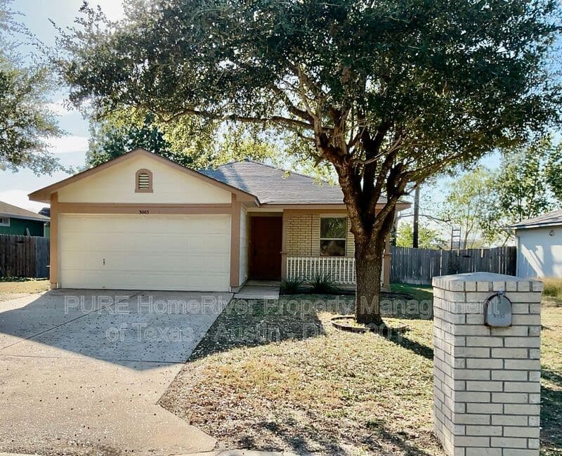 Taylor House: 3003 Tyler LN