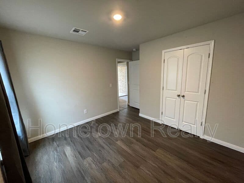 El Reno House: 1712 Vermilion Lane