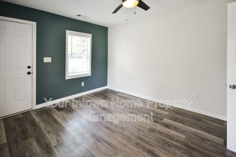 Atlanta House: 959 Dill Ave SW