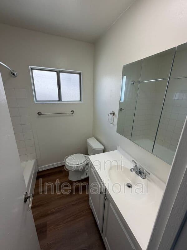 Gardena Condo: 1707 W. 144th St..
