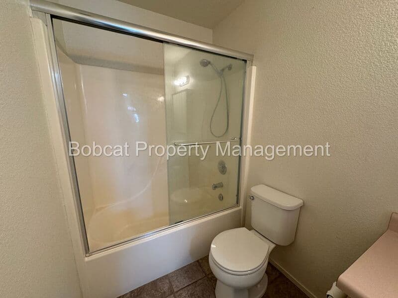 Dayton Condo: 136 Dayton Village Parkway