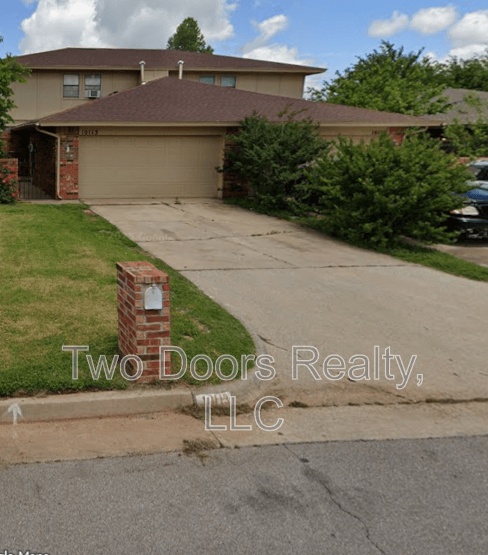 Yukon House: 10113 Birkenhead Ct