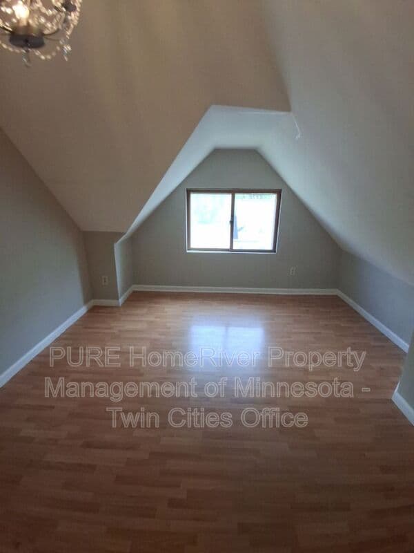 Saint Paul Condo: 140 Belvidere St W