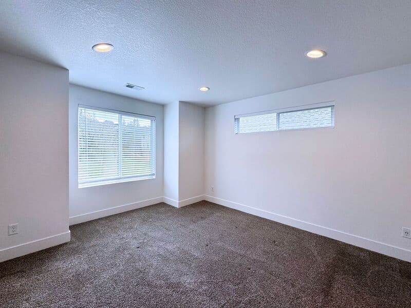 Eugene House: 3432 Rockcress Road