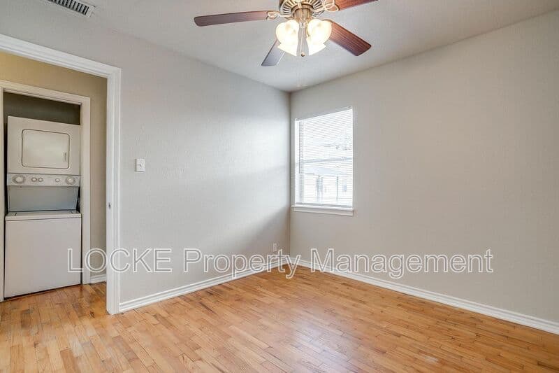 Fort Worth House: 3419 South University Drive