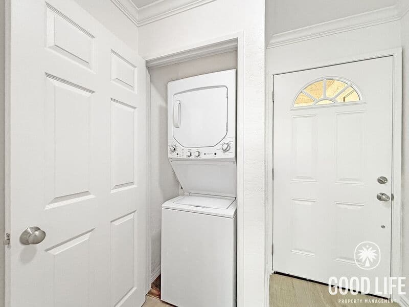San Diego Condo: 3665 Ash St