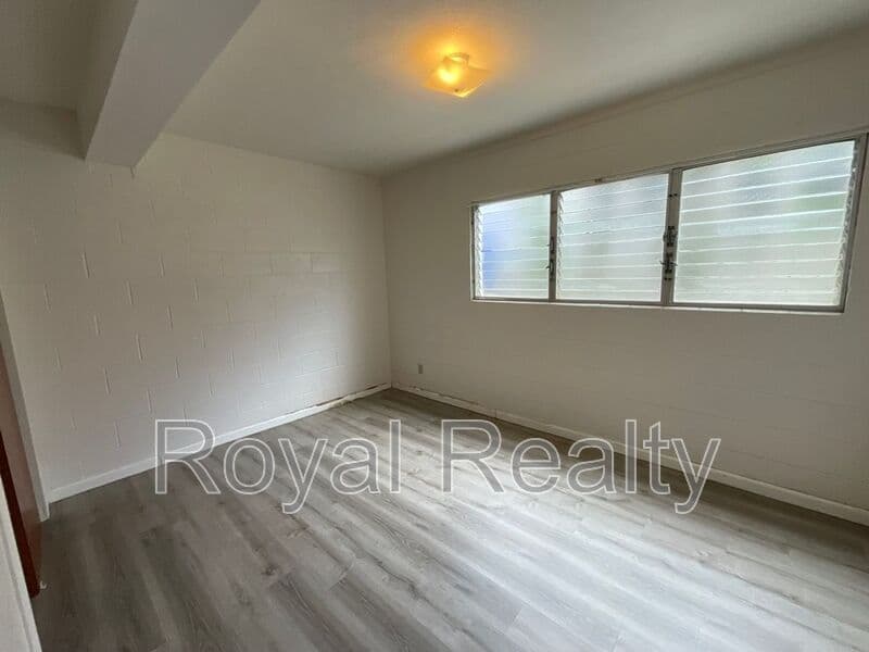 Waipahu House: 94-1278 Peke Place