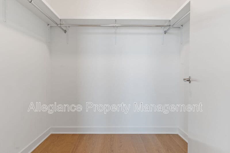 Mclean House: 1650 Silver Hill Dr