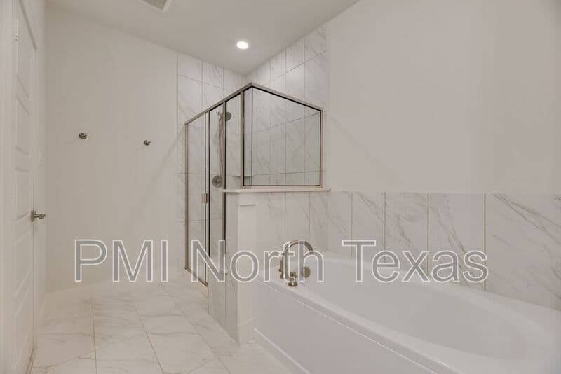 Prosper House: 770 Cavitt Court