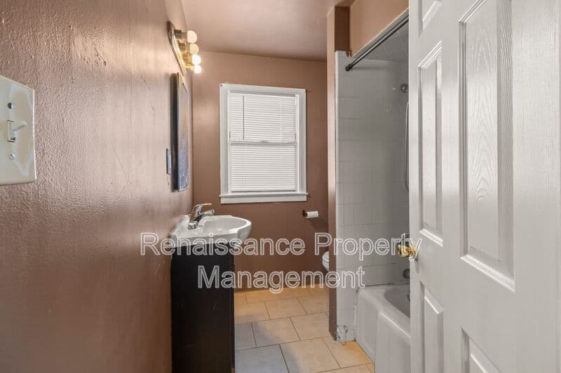 Stockton House: 2406 Telegraph Avenue