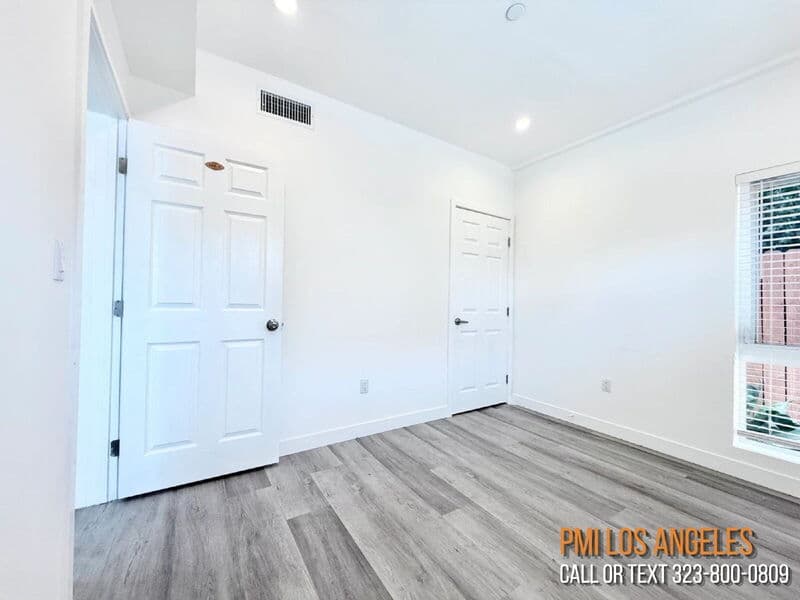 Los Angeles Condo: 1258 Leighton Avenue