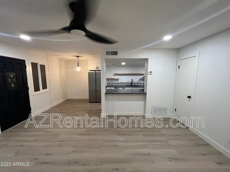 Mesa Townhome: 948 S Alma School Rd