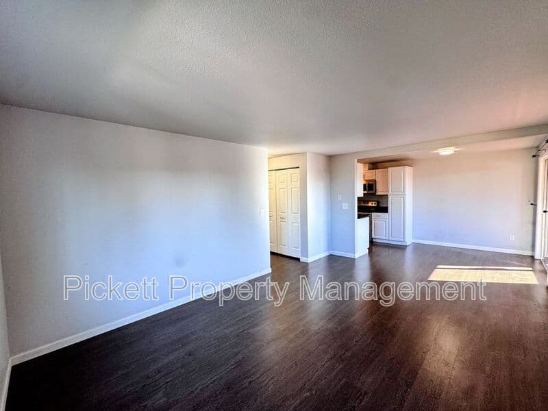 Bremerton Condo: 1132 Scott Ave