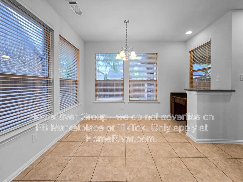 Fort Worth House: 4232 Doe Creek Trl