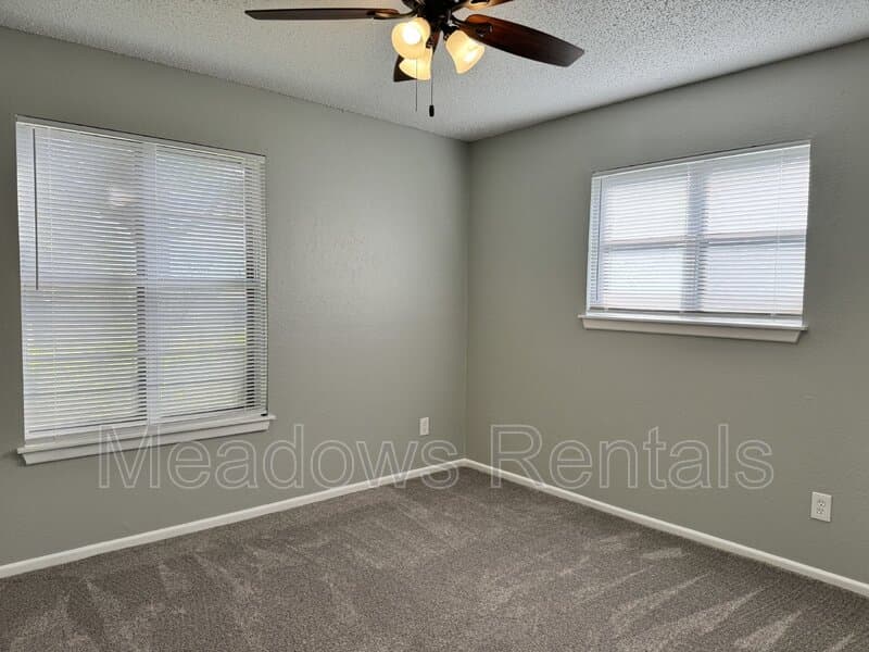 Lorena House: 140 Towne West Drive