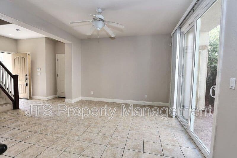 Sacramento House: 5424 Washoe Street
