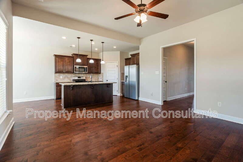 Athens House: 27290 Dieken Dr
