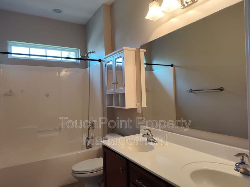 Charlotte House: 8611 Burnside Ln