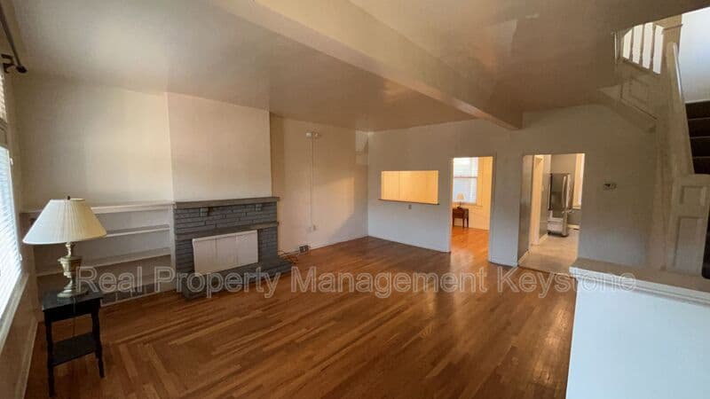 Pittsburgh House: 1122 Greenfield Avenue