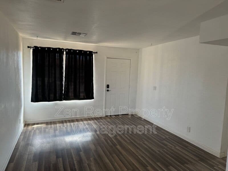 Coolidge House: 940 N Sonora Street