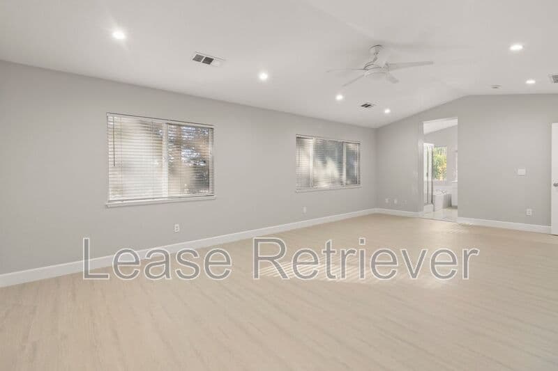 Tracy House: 2529 Almanor Dr