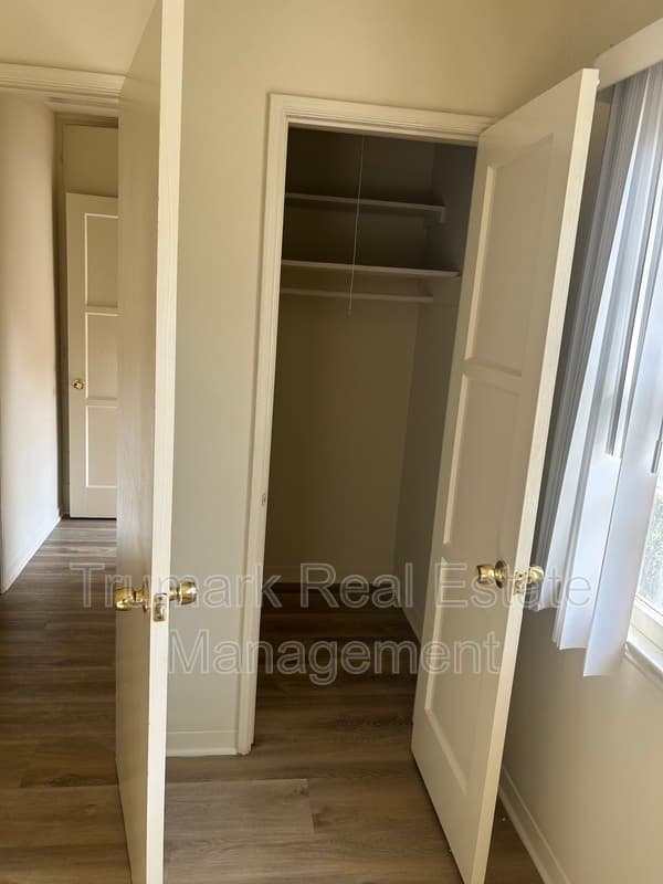 Glendale Condo: 1447 E Broadway