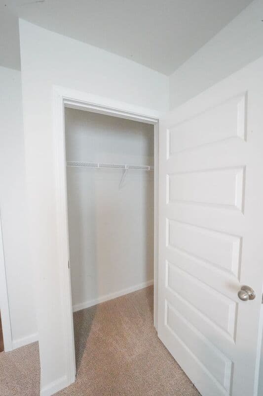 Bloomingdale House: 433 Coconut Dr
