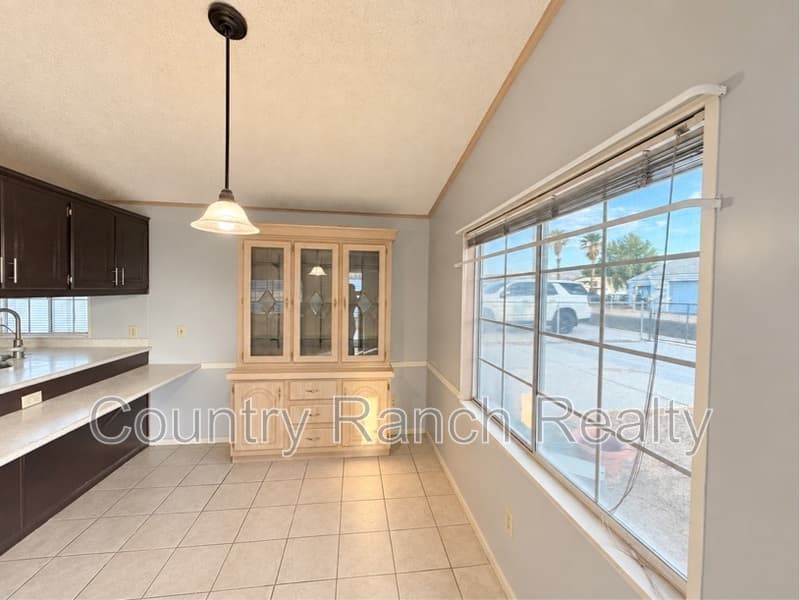 Bullhead City House: 530 Havasu Lane